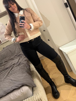 Sarolta, 34 �ves t�rskeres� n�, Ny�regyh�za