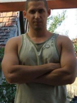 Joc�, 43 �ves t�rskeres� f�rfi, S�toralja�jhely