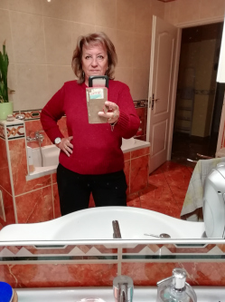 Mari, 63 �ves t�rskeres� n�, Ikr�ny
