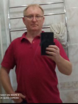 Andr�s, 63 �ves t�rskeres� f�rfi, Cegl�dbercel