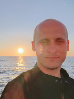 Attila, 32 �ves t�rskeres� f�rfi, Debrecen