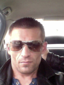 Tamas, 50 �ves t�rskeres� f�rfi, Gy�r