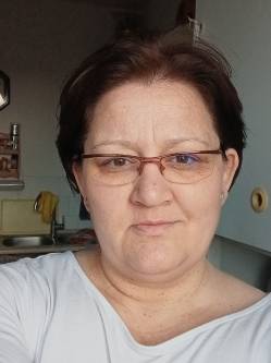 �gi, 44 �ves t�rskeres� n�, Ny�regyh�za