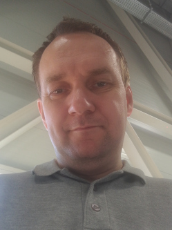 Kriszti�n, 49 �ves t�rskeres� f�rfi, Bakonycsernye