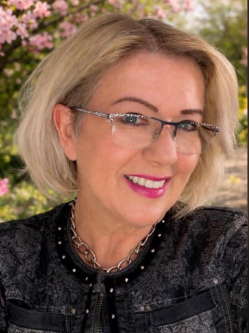 Ibolya, 54 �ves t�rskeres� n�, K�szeg