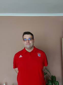 Bence, 29 �ves t�rskeres� f�rfi, �ttev�ny