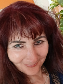 Erzs�bet, 64 �ves t�rskeres� n�, Kecel