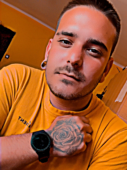 Rikárd, 23 éves társkereső férfi, Nagyesztergár