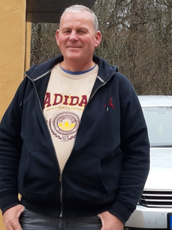 J�zsef, 53 �ves saj�szentp�teri t�rskeres� f�rfi