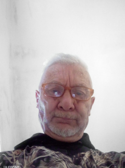 Gy�z�, 68 �ves t�rskeres� f�rfi, Hegyszentm�rton