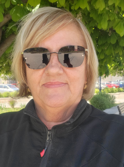 Gabi, 68 �ves t�rskeres� n�, Sz�kesfeh�rv�r