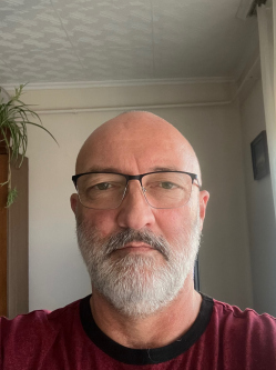 Attila, 62 �ves t�rskeres� f�rfi, Debrecen