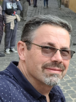 Zsolt, 56 �ves t�rskeres� f�rfi, R�zsaszentm�rton