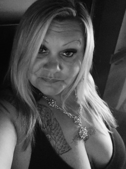 Zsuzsanna, 51 �ves t�rskeres� n�, Lajosmizse