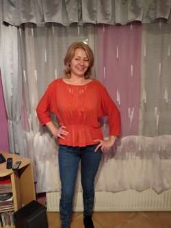 Marcsi, 55 �ves t�rskeres� n�, Szigethalom