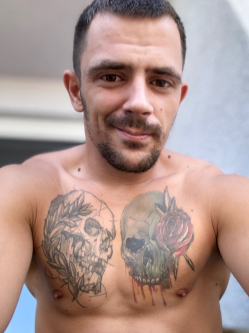 D�niel, 31 �ves t�rskeres� f�rfi, T�r�kszentmikl�s