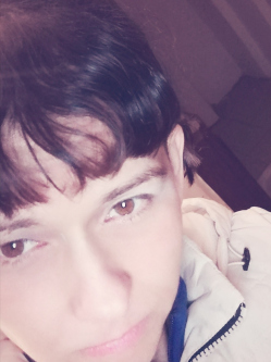 Kinga, 47 �ves t�rskeres� n�, Kisv�rda