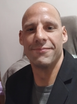 Ferenc, 43 �ves t�rskeres� f�rfi, Szentes