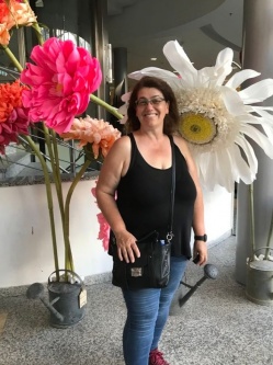 Erzso, 56 �ves t�rskeres� n�, T�gl�s