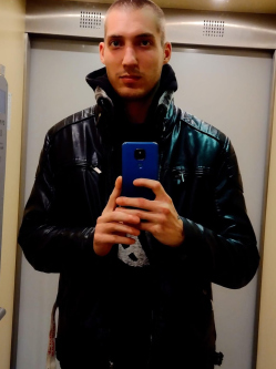 Miro, 28 �ves t�rskeres� f�rfi, Nyitra