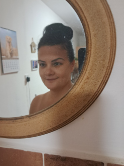 Ivett, 47 �ves t�rskeres� n�, Di�sviszl�