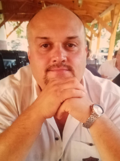 Norbi, 53 �ves t�rskeres� f�rfi, Szigetszentm�rton