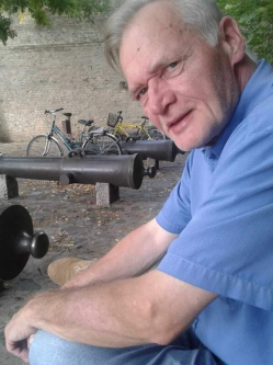 L�szl�, 66 �ves t�rskeres� f�rfi, Gy�r