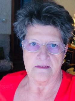 Anna, 73 �ves t�rskeres� n�, P�cs