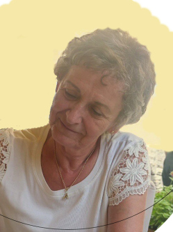 Gabriella, 68 �ves t�rskeres� n�, V�c