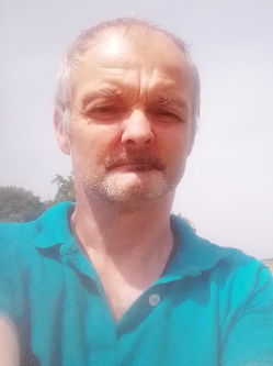 L�szl�, 54 �ves t�rskeres� f�rfi, Gyomaendr�d