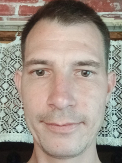 Jani, 38 �ves t�rskeres� f�rfi, G�nc