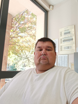 Istv�n, 49 �ves h�dmez�v�s�rhelyi t�rskeres� f�rfi