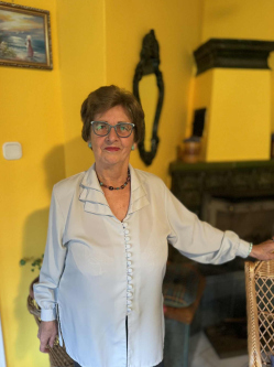 �va Karolina, 73 �ves t�rskeres� n�, B�k�scsaba