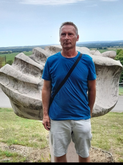 L�szl�, 52 �ves t�rskeres� f�rfi, Tiszak�cske