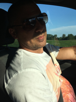 Robi, 50 �ves t�rskeres� f�rfi, Gy�r
