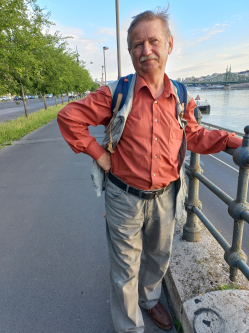 Endre, 68 �ves t�rskeres� f�rfi, G�d�ll�