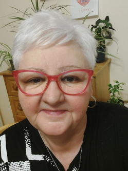 Zsuzsi, 64 �ves t�rskeres� n�, Domb�v�r