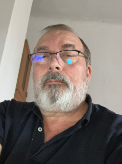 P�ter, 60 �ves t�rskeres� f�rfi, Szigethalom