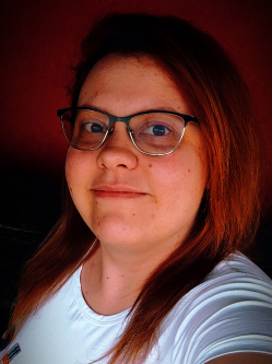 Laura, 27 �ves t�rskeres� n�, Lengyelt�ti