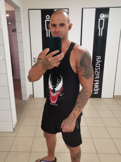 Csaba, 35 �ves moh�csi t�rskeres� f�rfi