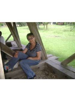 Erika, 65 �ves t�rskeres� n�, Enying