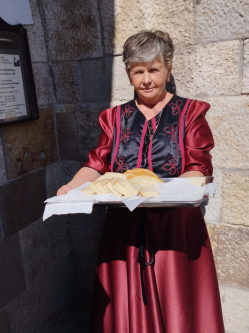 Emilia, 68 �ves t�rskeres� n�, Tisza�jv�ros