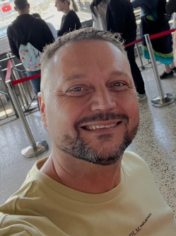 Csaba, 47 �ves t�rskeres� f�rfi, Veresegyh�z