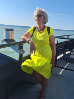 Ilon, 69 �ves t�rskeres� n�, Eger