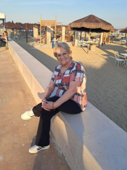 Zsuzsa, 74 �ves orosh�zi t�rskeres� n�