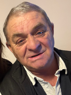 Imre, 70 �ves t�rskeres� f�rfi, Monor
