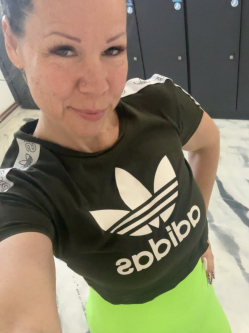T�mea, 43 �ves t�rskeres� n�, Dunaharaszti