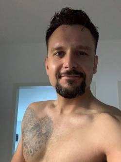 P�ter, 38 �ves b�k�si t�rskeres� f�rfi