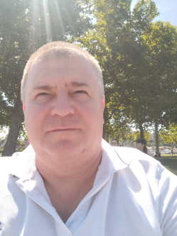 Zolt�n, 53 �ves t�rskeres� f�rfi, Kecskem�t
