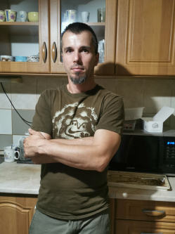 Attila, 41 �ves t�rskeres� f�rfi, Gyermely